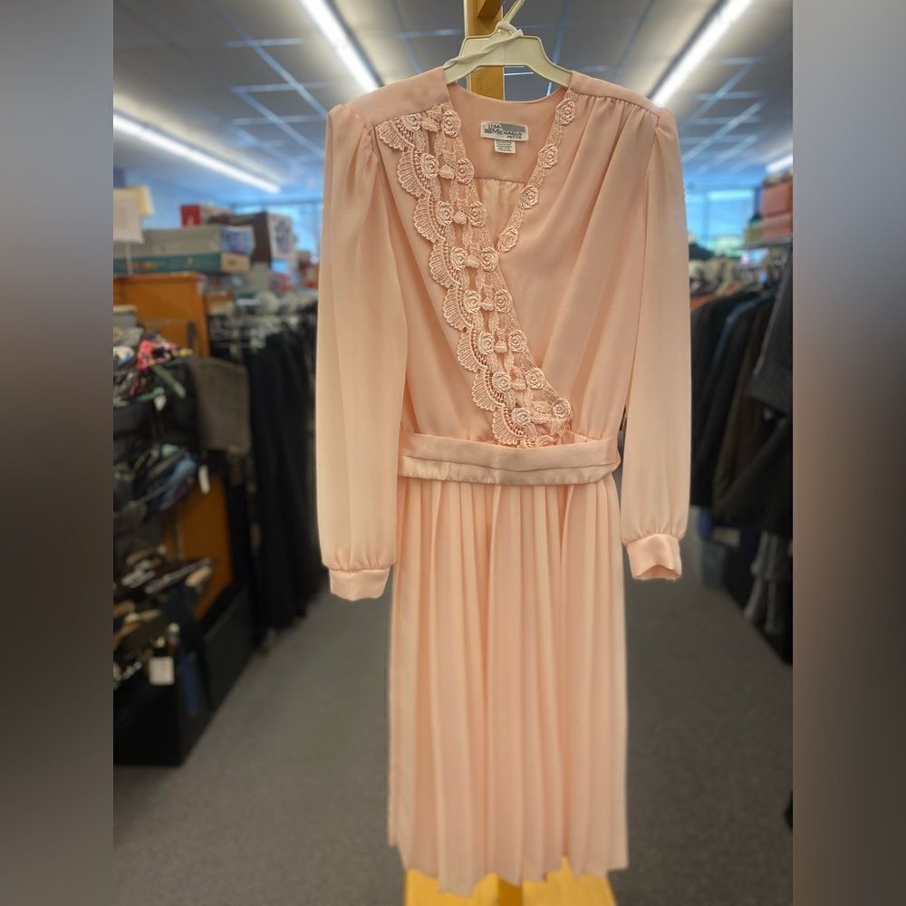🛍️ Vintage LISA MICHAELS Pastel Dress/ Mid Length Pleated